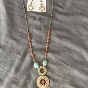 LS gorgeous Gold plated earring and necklace set!